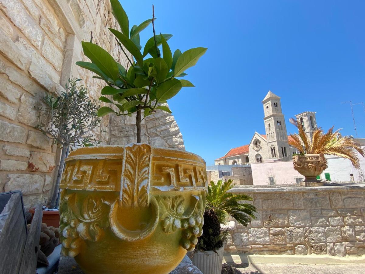 Palazzo Morola XIV Century Lejlighed Giovinazzo Eksteriør billede