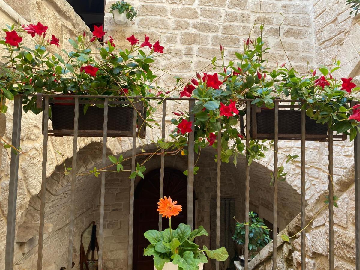 Palazzo Morola XIV Century Lejlighed Giovinazzo Eksteriør billede