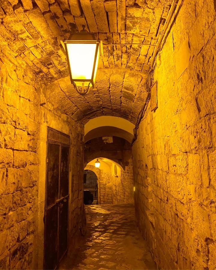 Palazzo Morola XIV Century Lejlighed Giovinazzo Eksteriør billede