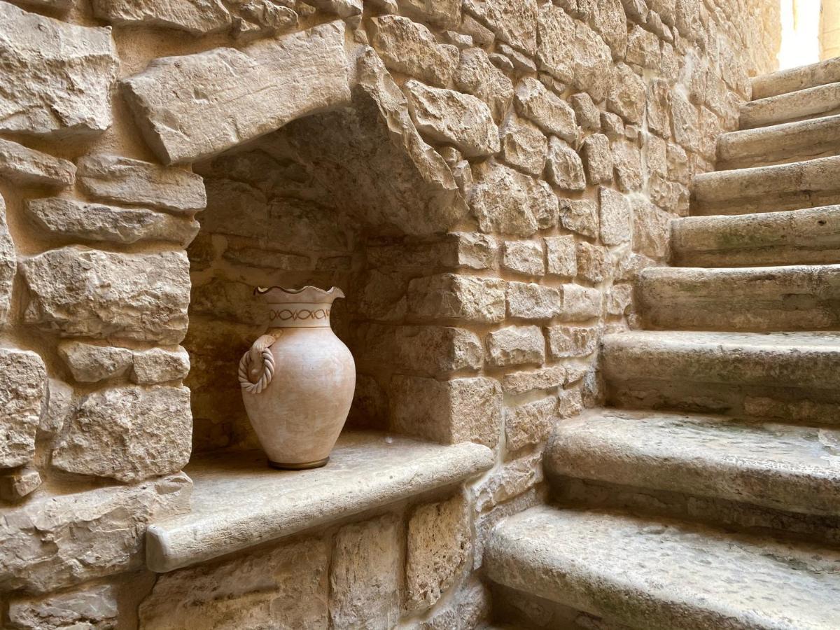 Palazzo Morola XIV Century Lejlighed Giovinazzo Eksteriør billede