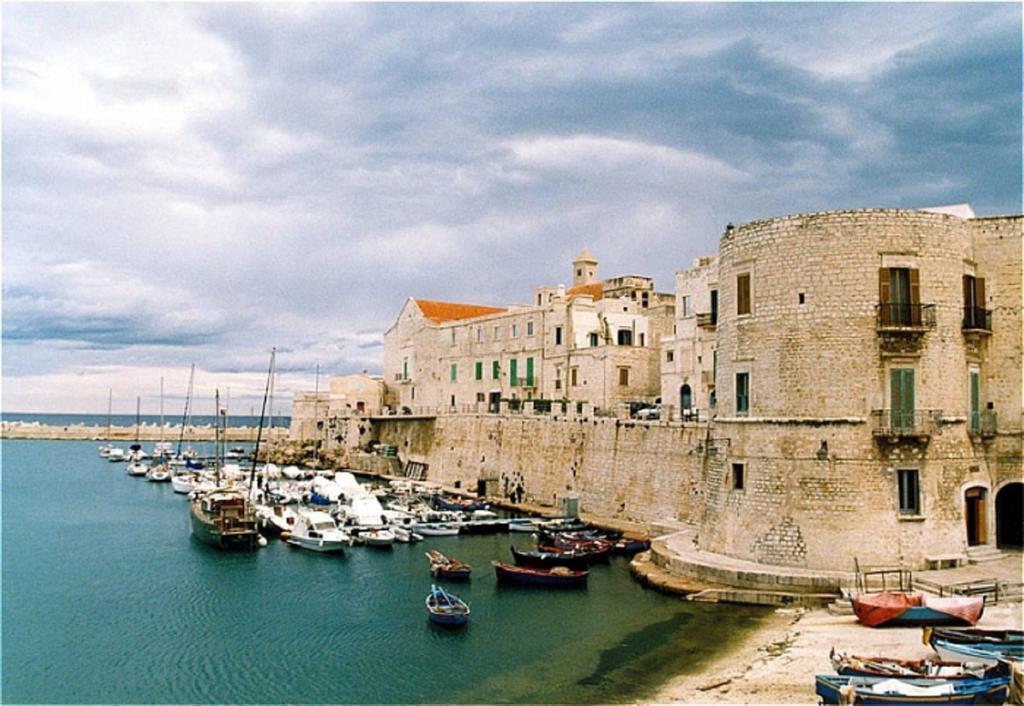 Palazzo Morola XIV Century Lejlighed Giovinazzo Eksteriør billede