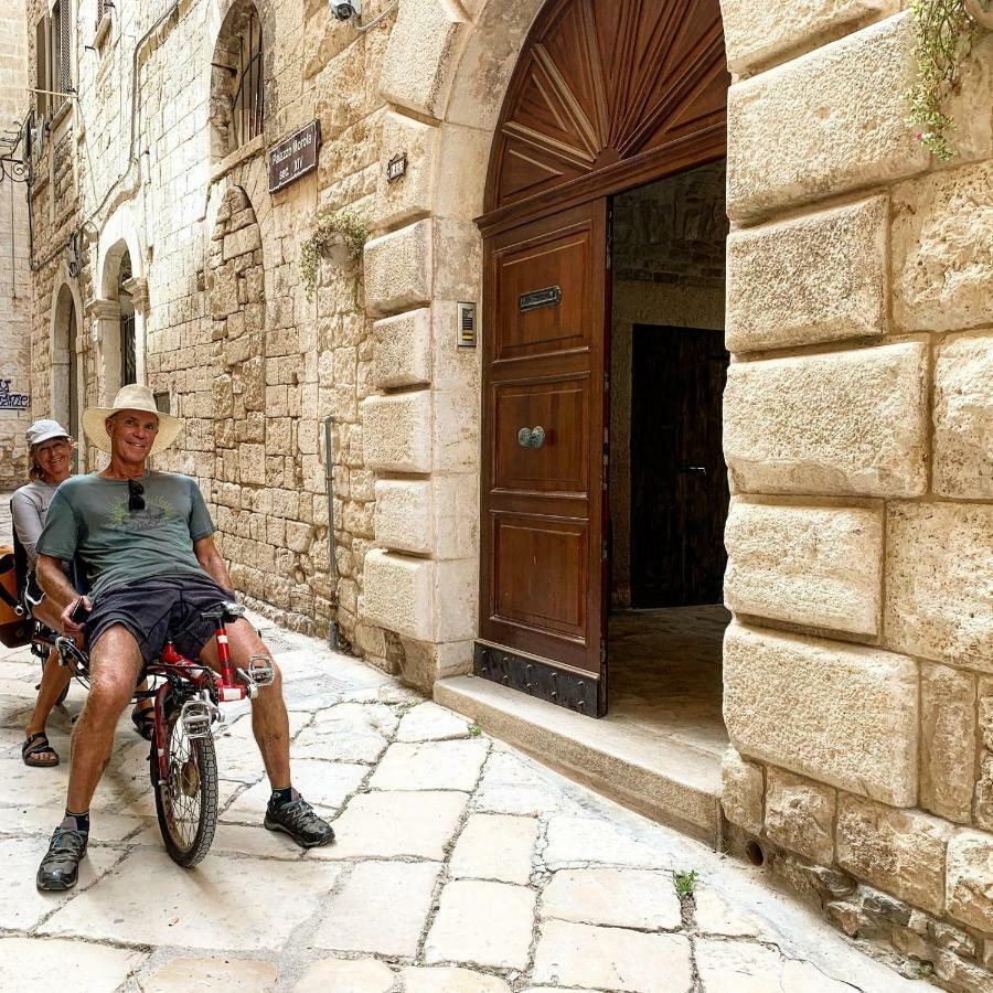 Palazzo Morola XIV Century Lejlighed Giovinazzo Eksteriør billede