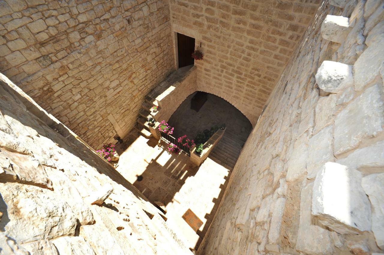 Palazzo Morola XIV Century Lejlighed Giovinazzo Eksteriør billede