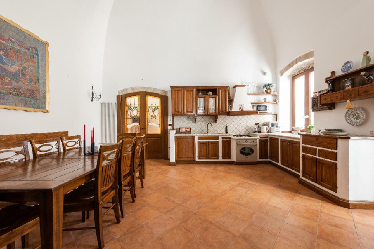 Palazzo Morola XIV Century Lejlighed Giovinazzo Eksteriør billede