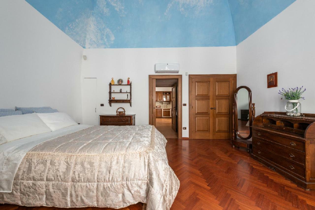 Palazzo Morola XIV Century Lejlighed Giovinazzo Eksteriør billede